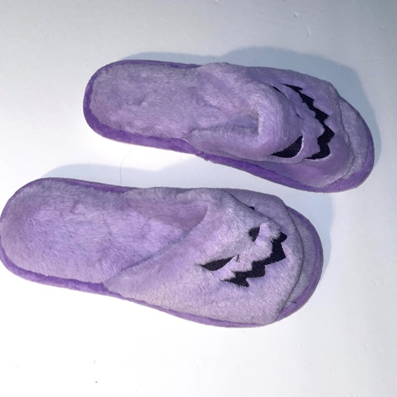 NWOT Halloween Slippers Soft Plush Cozy Open Toe Women Indoor/Outdoor Size 38-39 - Picture 6 of 8